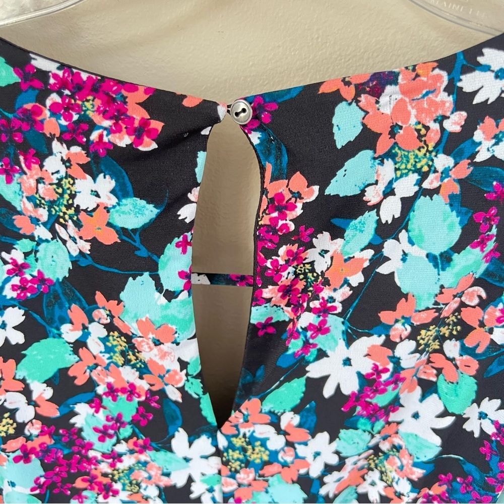 Maurices Sleeveless Summer Floral Keyhole Neck Dress Size M - Picture 7 of 11
